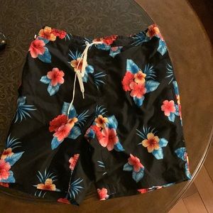 Men’s baring suit. Size medium.